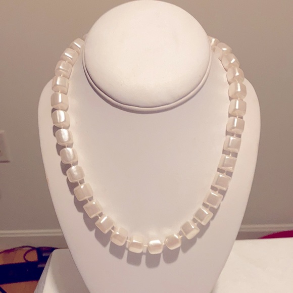 Square pearly bead necklace, 18” - Picture 1 of 3